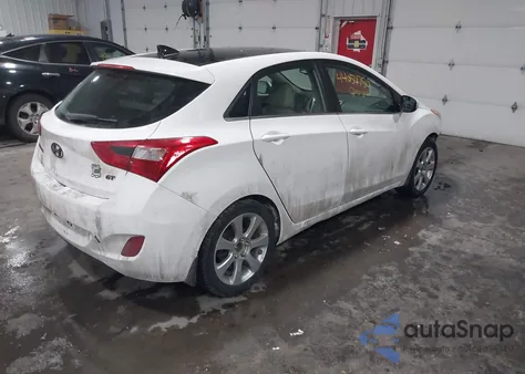 2013 Hyundai Elantra Gt z USA, uszkodzony, nr VIN KMHD35LEXDU132559